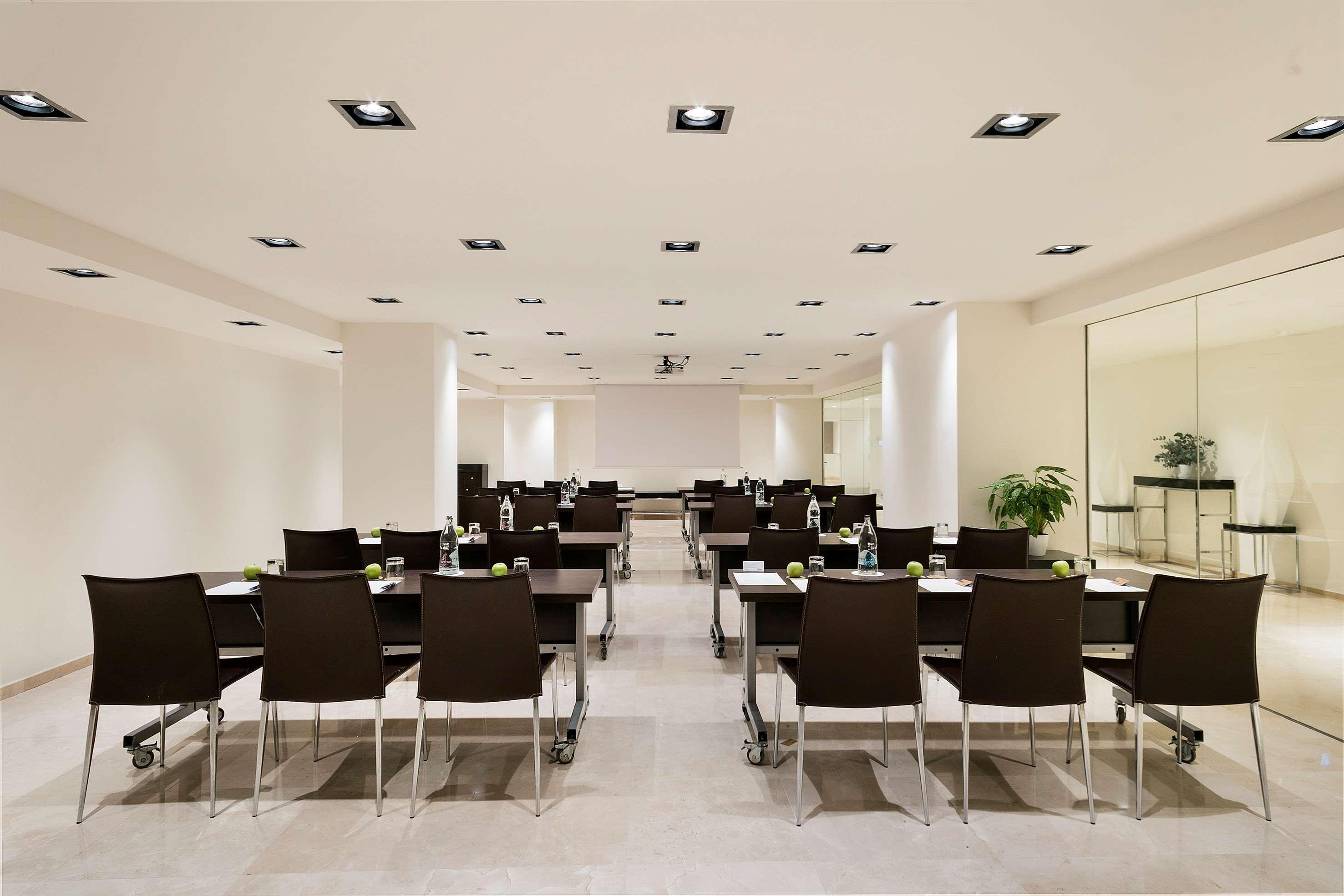 Melia Madrid Princesa Exterior photo Meeting room
