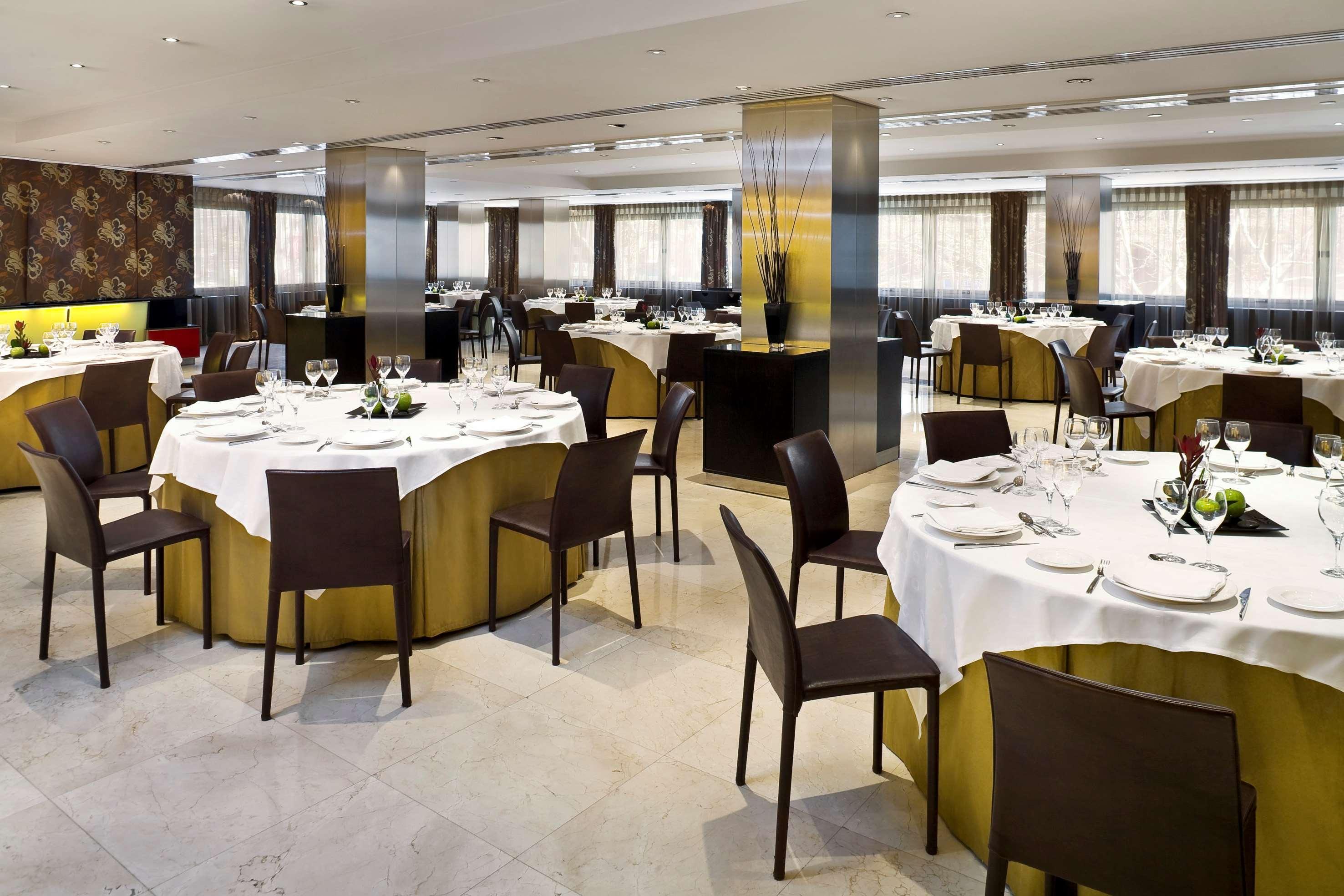 Melia Madrid Princesa Exterior photo The interior of the restaurant